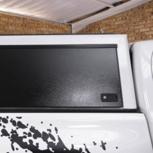 Bushtech Canopy Volkswagen Amarok (2010-2022)-Double Cab-Smooth aluminium-Geïsoleerd-With LED light - Afbeelding 4
