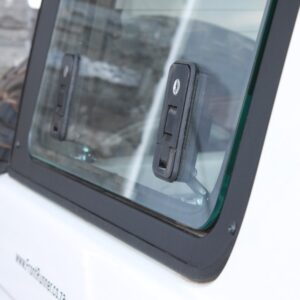 Toyota Land Cruiser 76 Gullwing Window / Right Hand Side Glass - Afbeelding 5