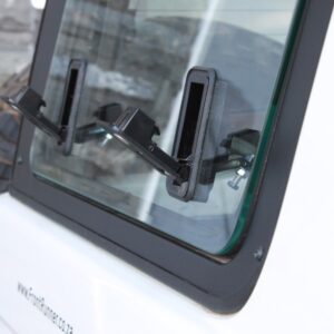 Toyota Land Cruiser 76 Gullwing Window / Right Hand Side Glass - Afbeelding 4
